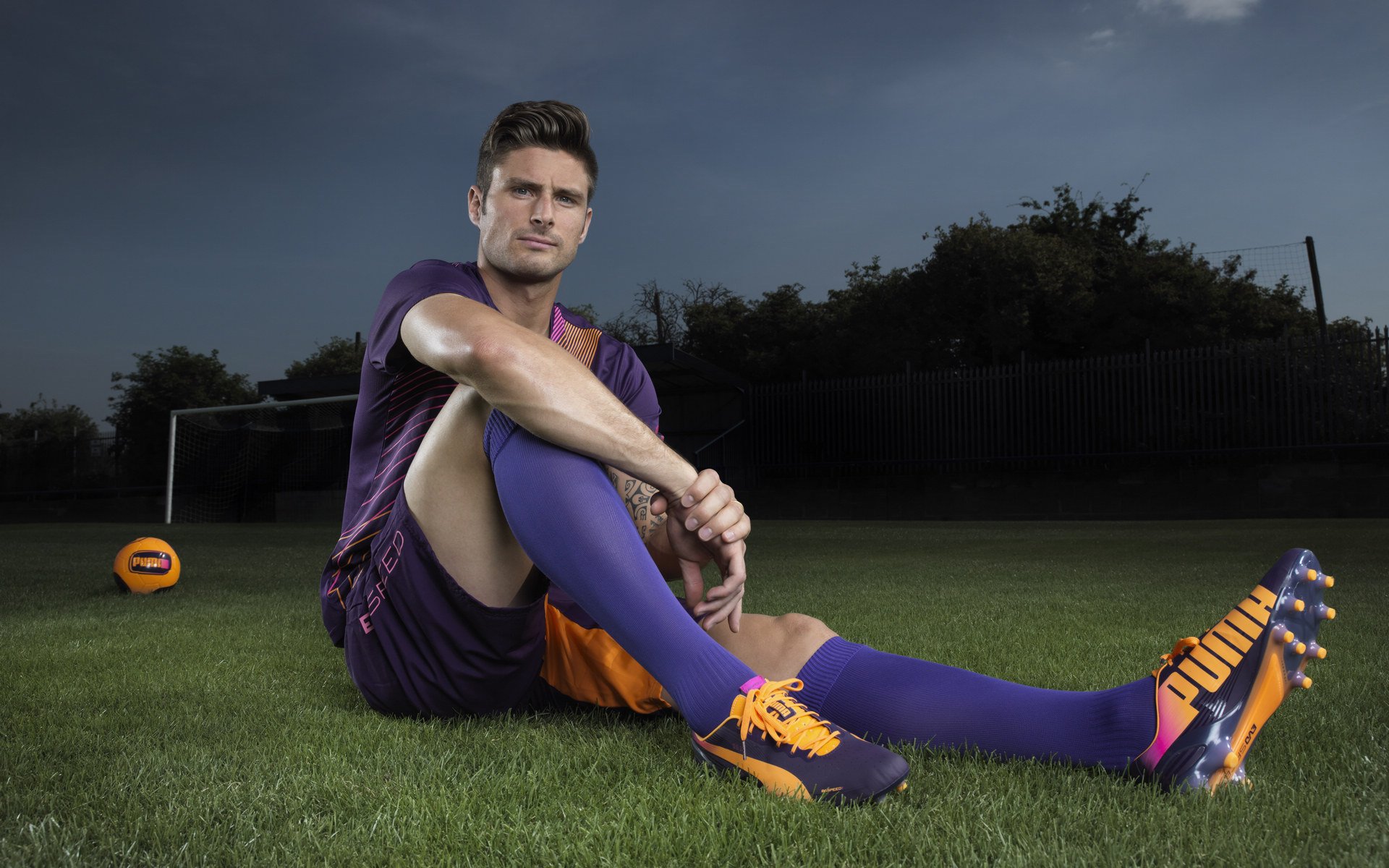 篮球成为中国青春最热烈的语言，我认为篮球运动象征着一种精神