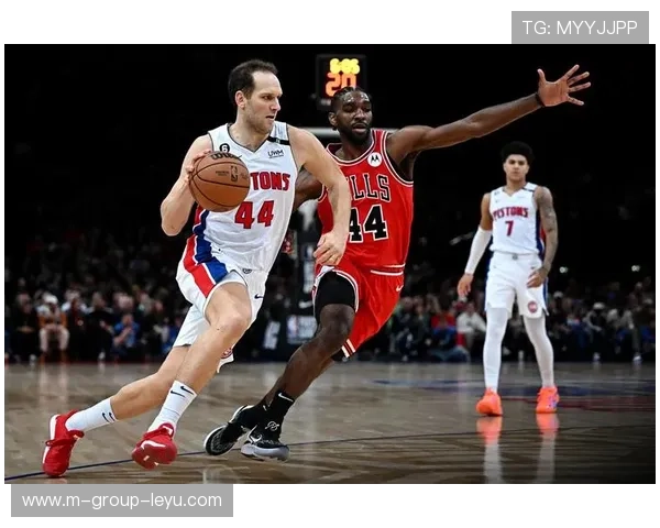 公牛被活塞逆转，东部竞争冷门频出，场赛场上的变局与未来猜想